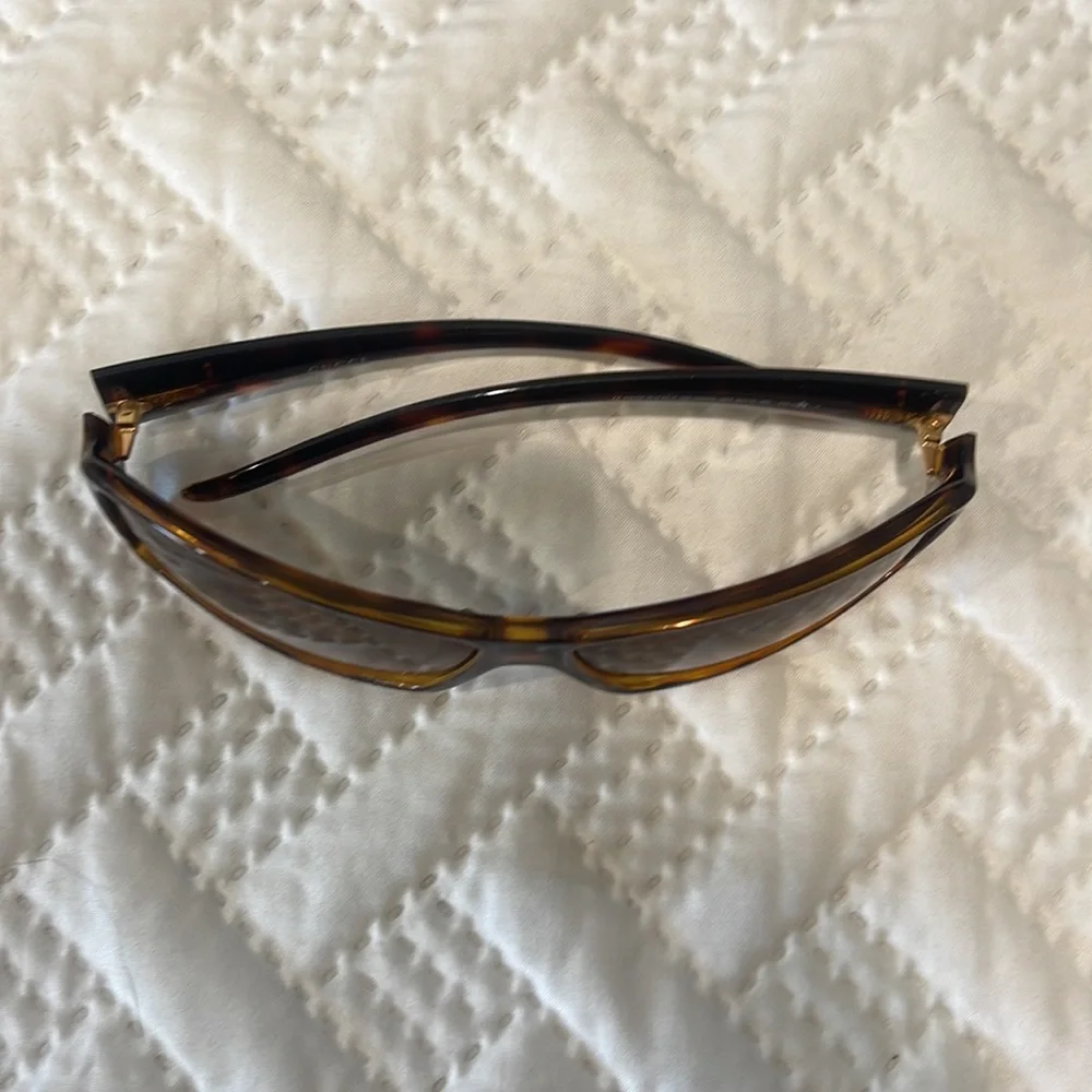 Authentic Gucci Sunglasses (see pics for details ) - Picture 9 of 12